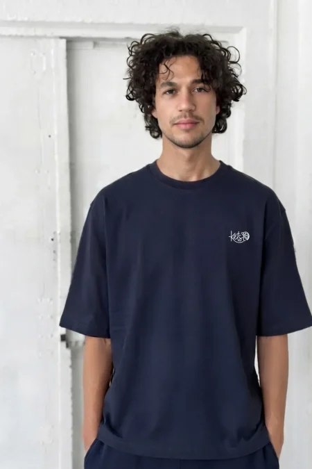 Le T-shirt Boxy -Bleu marine ( 220 GSM)